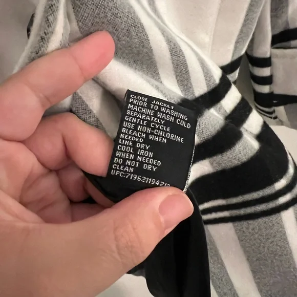 iZ Byer - Plaid Peacoat - Size Small - Picture 7 of 10